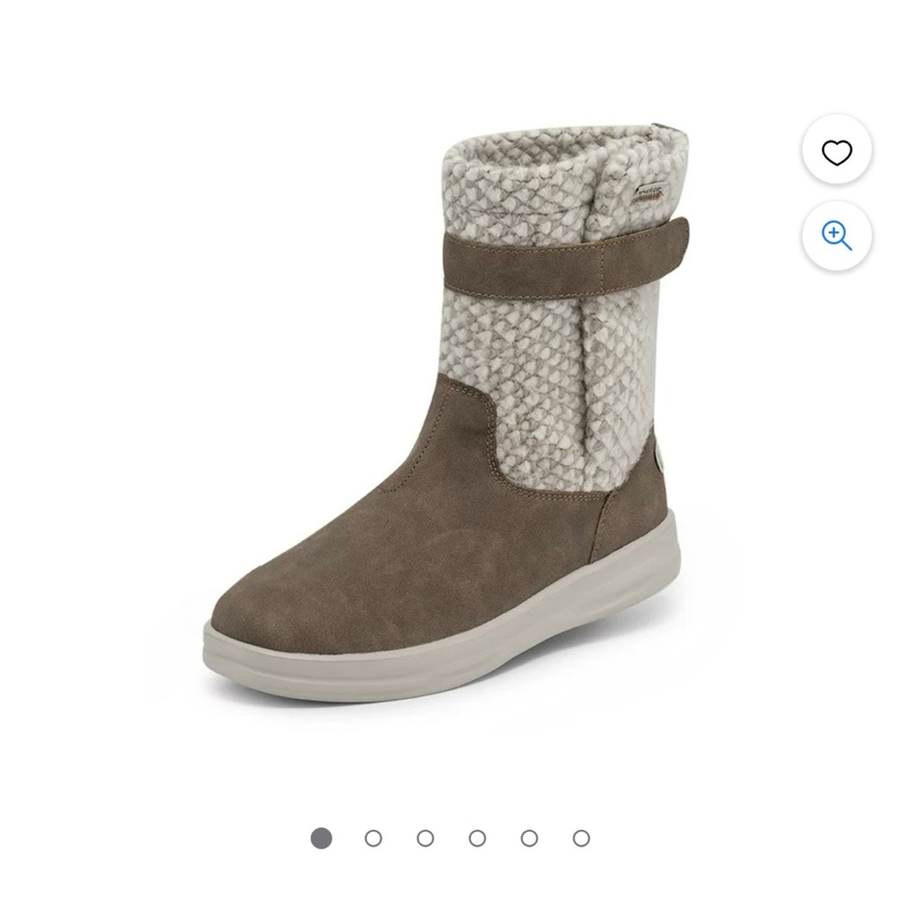 New in the box heydude boots size 8